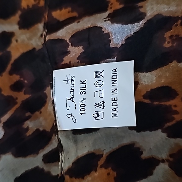 Silk Scarf approx. 60" x 20 inches, 5 matching bangles, Leopard Print, NWT - Picture 4 of 6